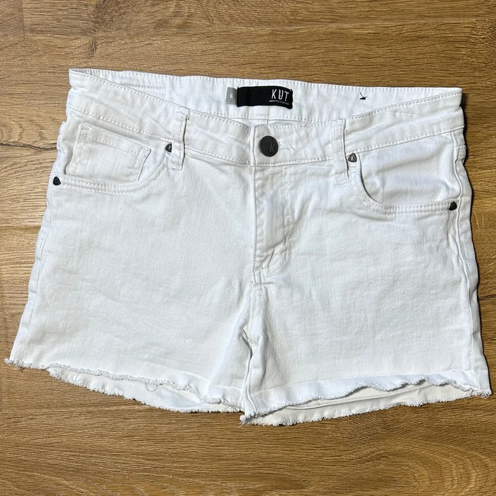 Kut from the Kloth Women's White Cutoff Jean Shorts Size 6 - Picture 1 of 6